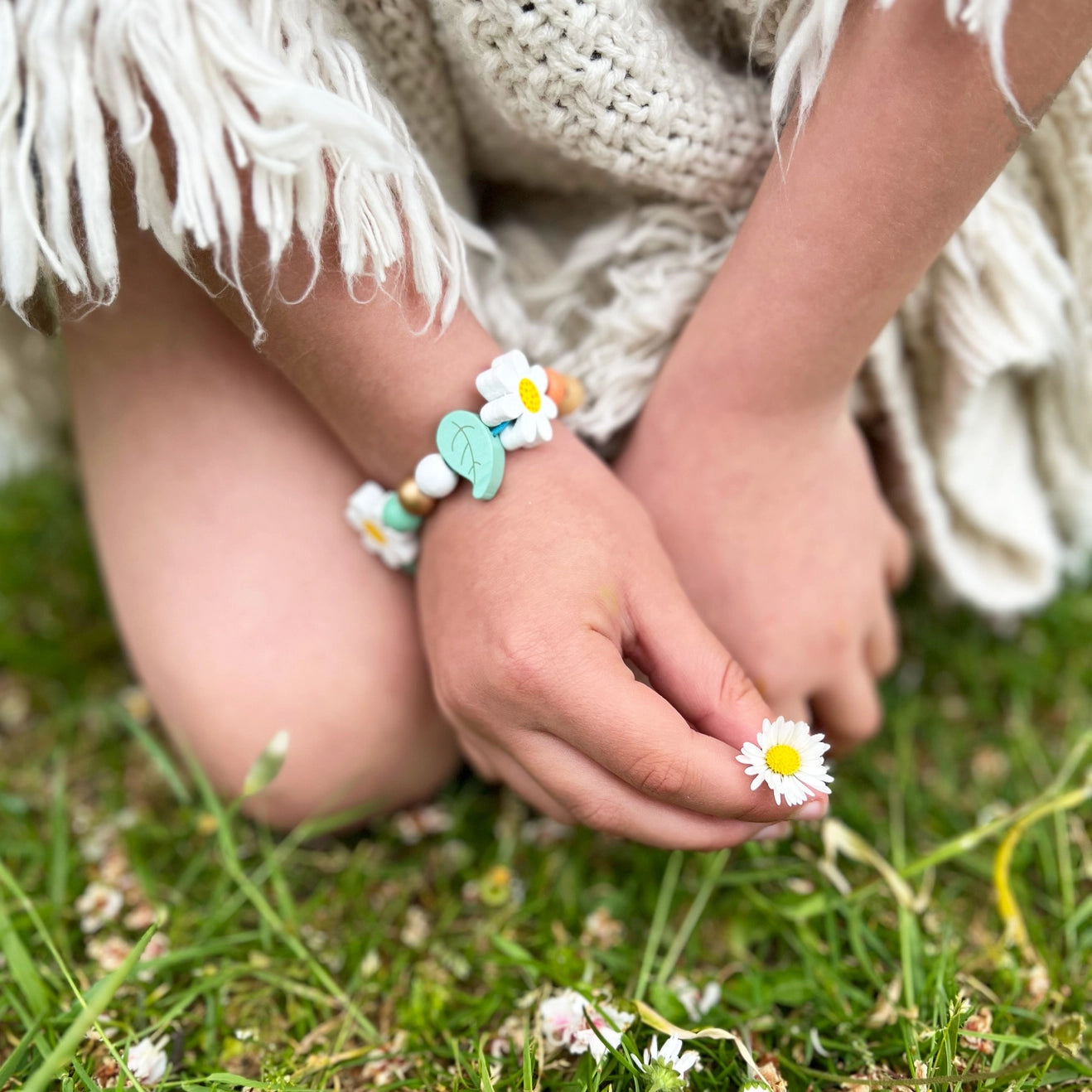 Daisy Chain Bracelet Making Kit