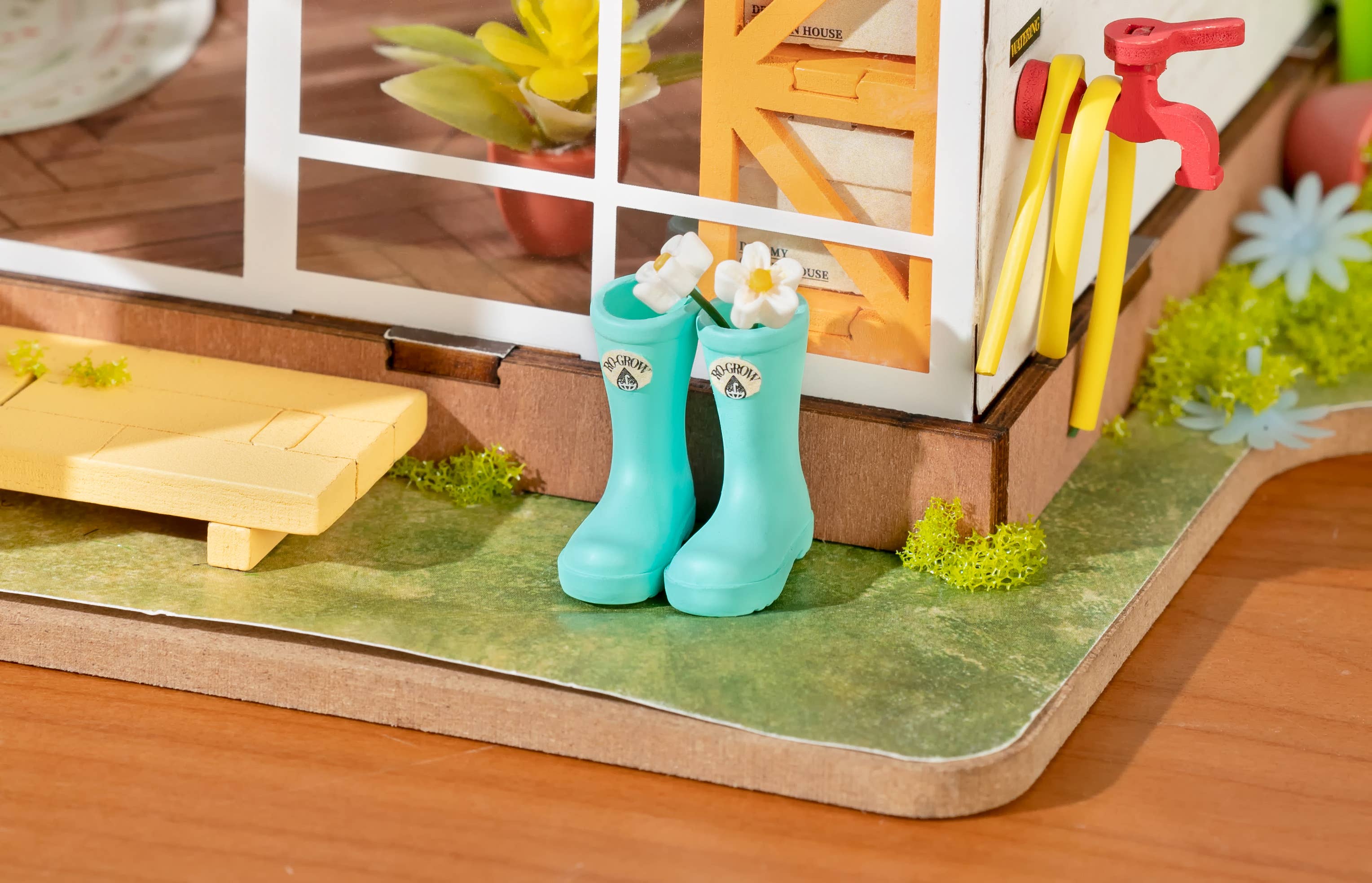 Dreamy Garden House: DIY Miniature House Kit