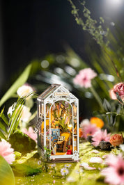 Garden House: DIY Miniature House Book Nook Kit