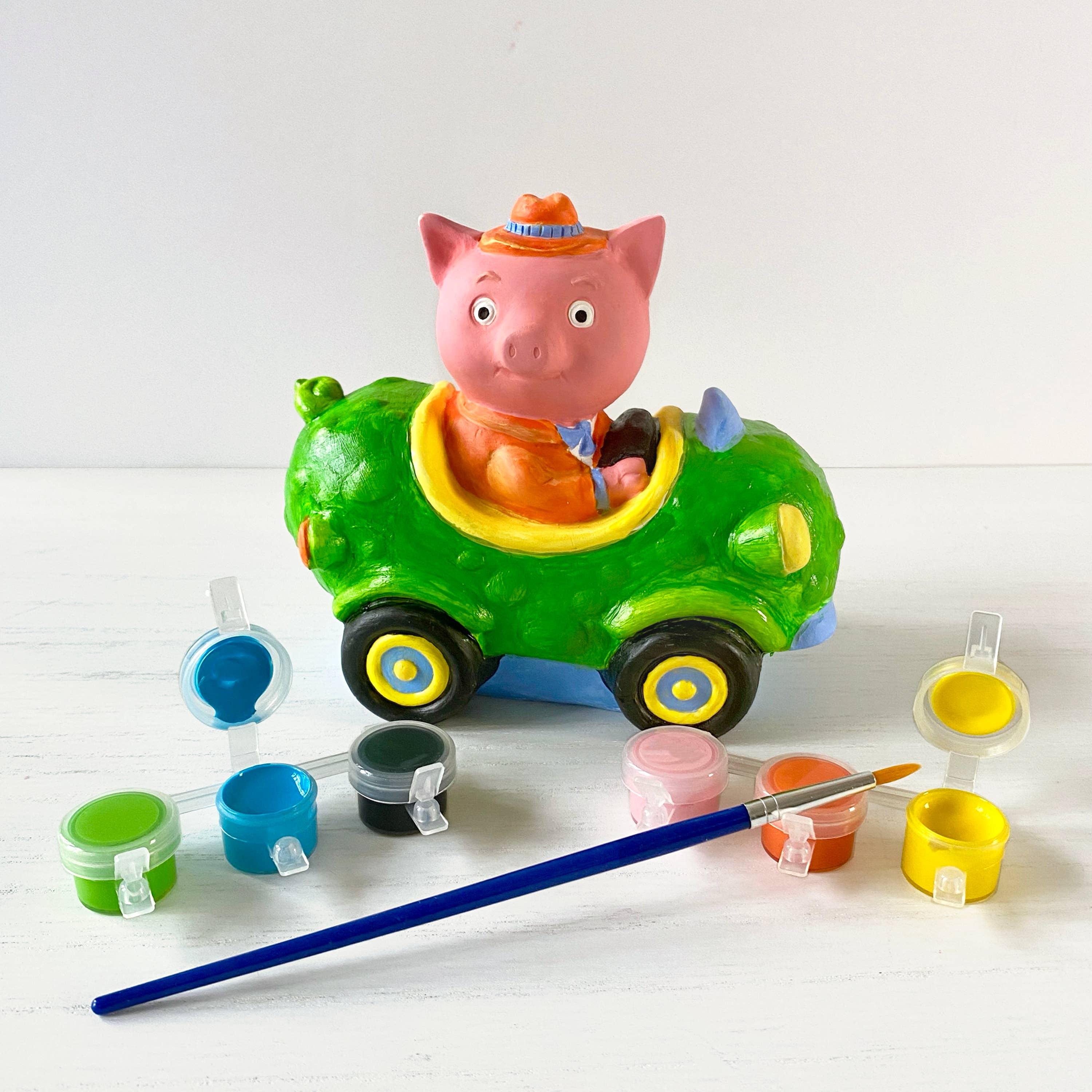 Richard Scarry's Busy World® Paint A Racer: Pickle Car
