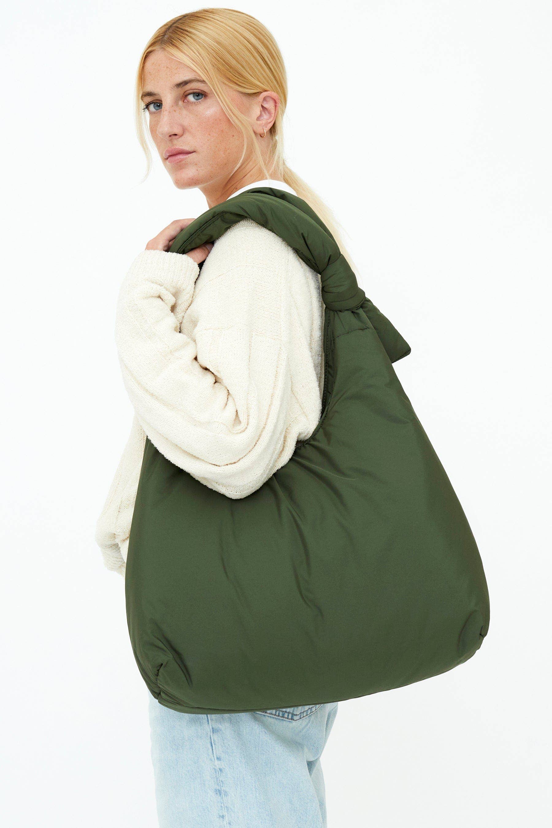 Biwa Puffy Shoulder Bag Green