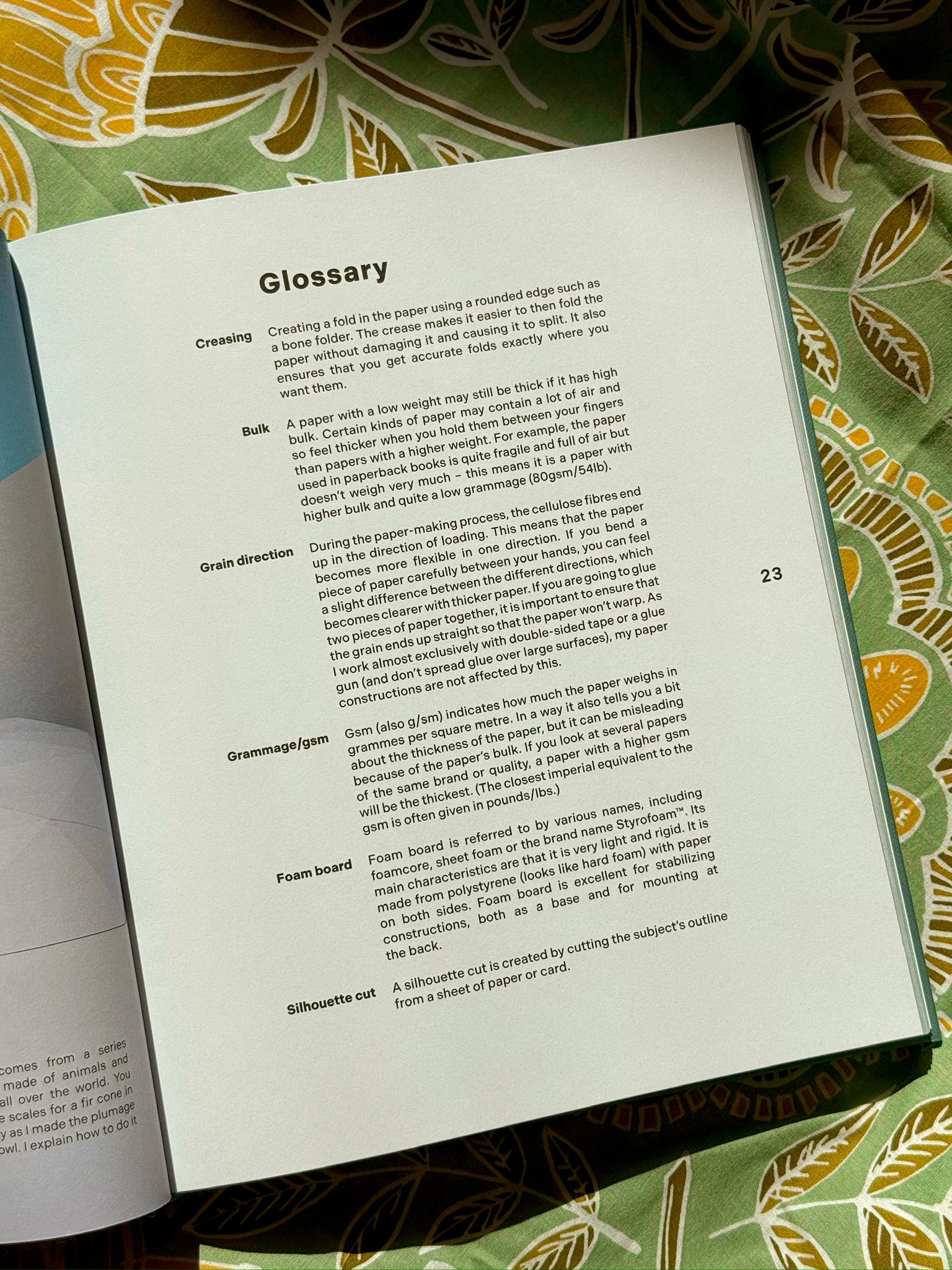 The Kew Book of Paper Gardens: 50 Botanical Paper Projects to Make