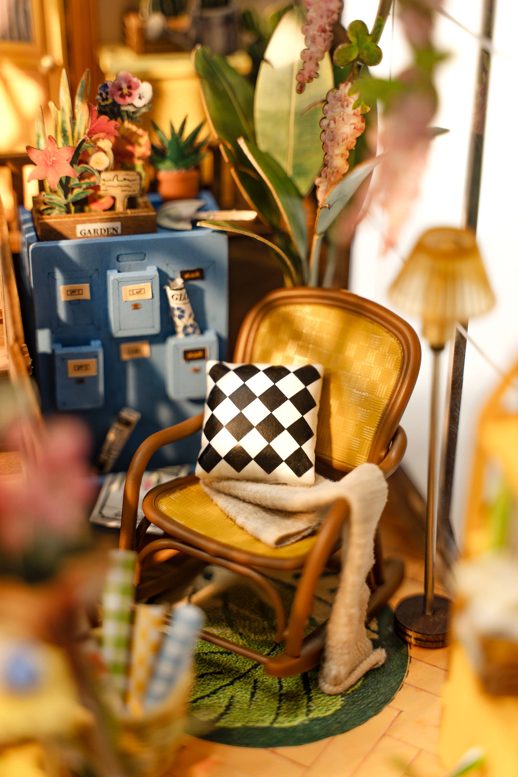 Garden House: DIY Miniature House Book Nook Kit