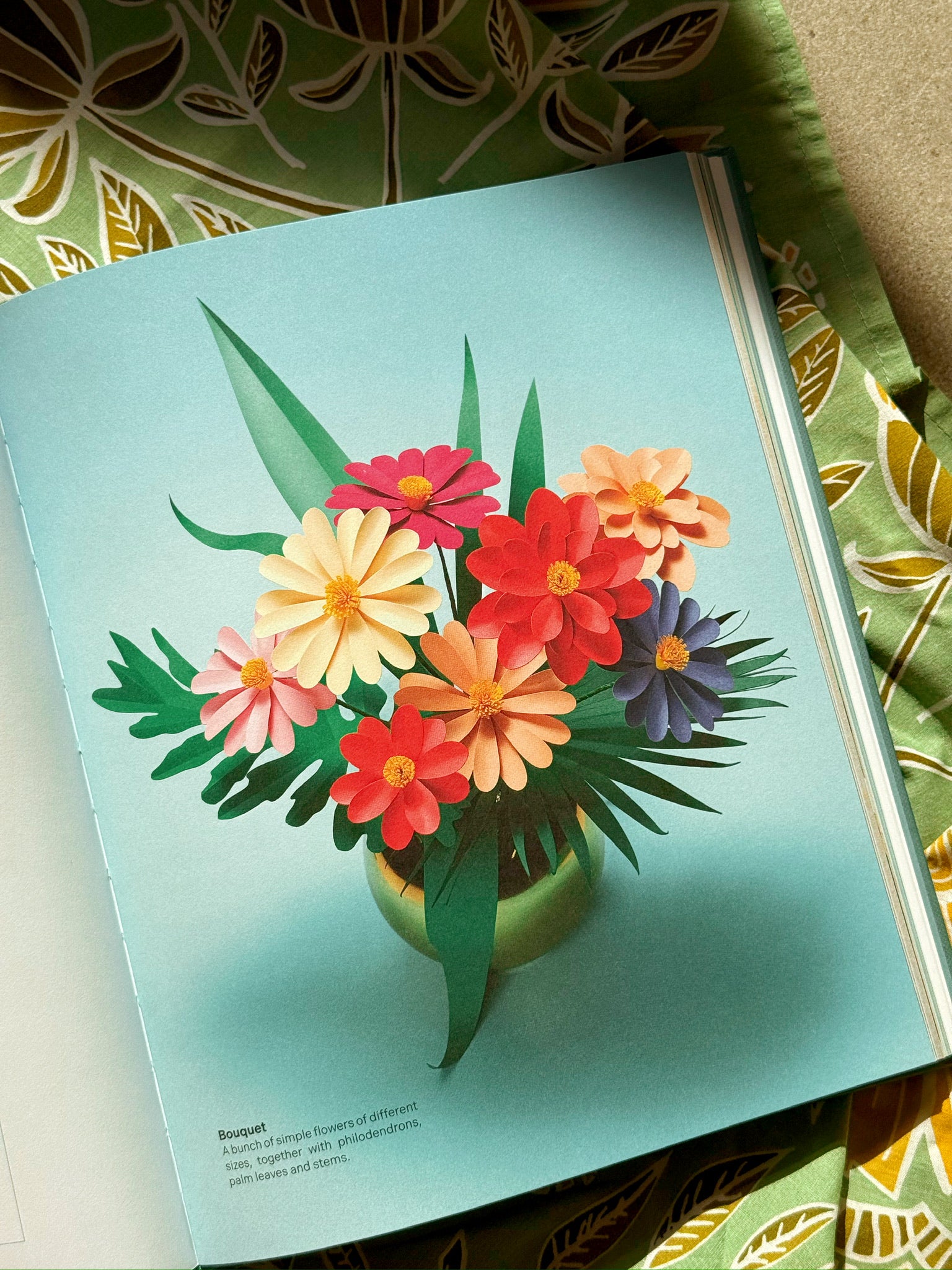 The Kew Book of Paper Gardens: 50 Botanical Paper Projects to Make
