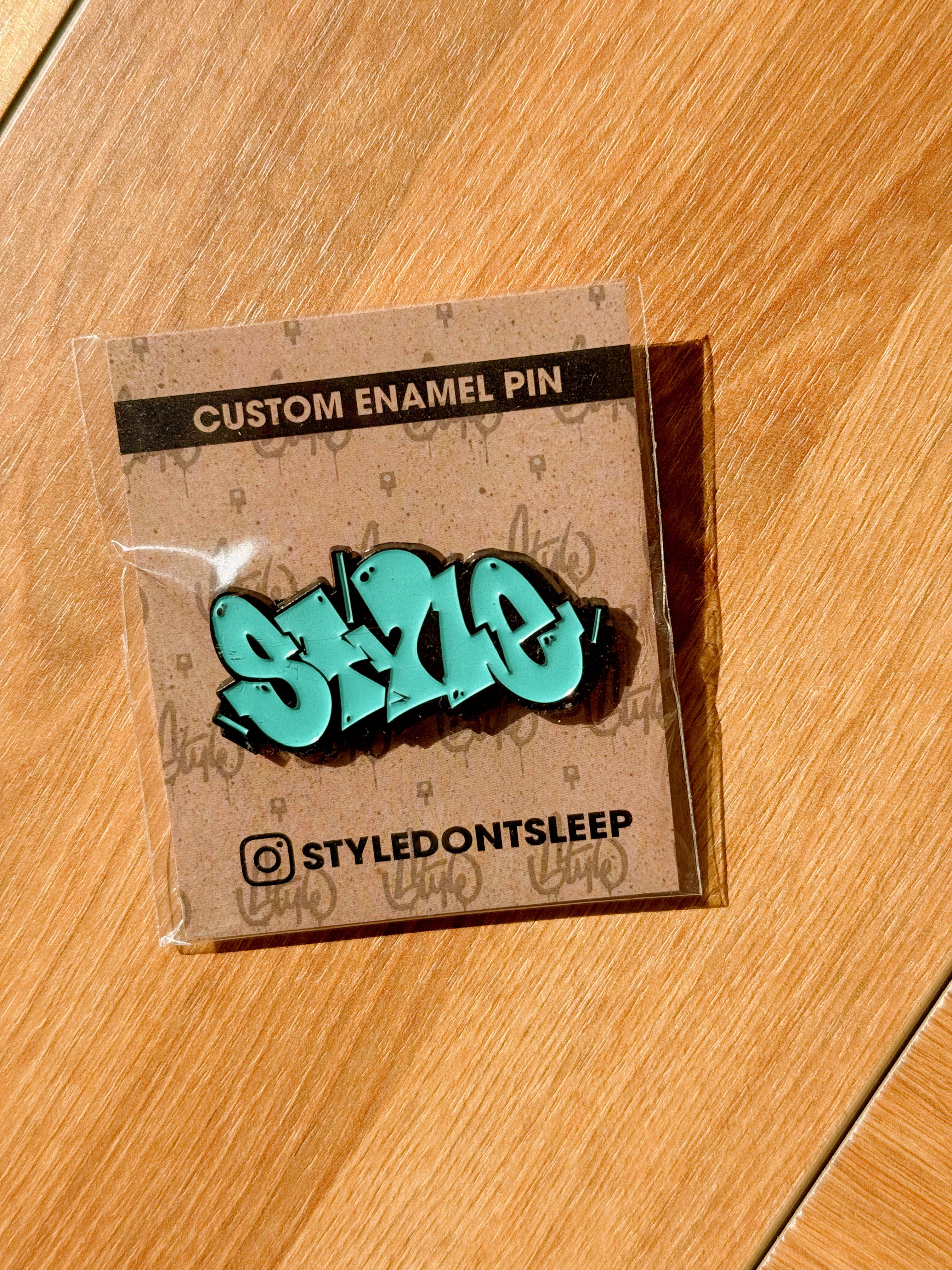 STYLE pin Blue