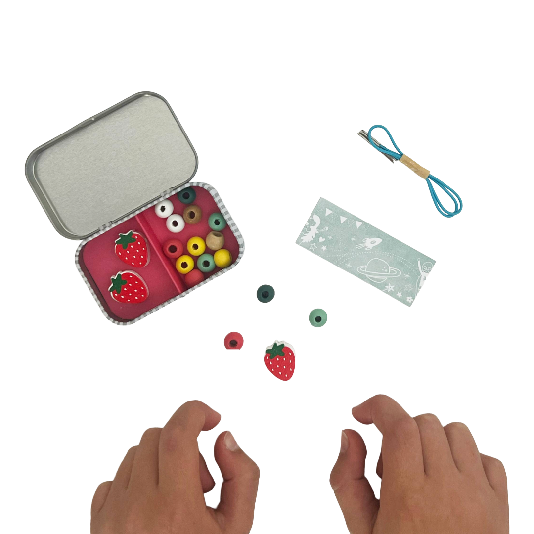 Strawberry Bracelet Gift Kit