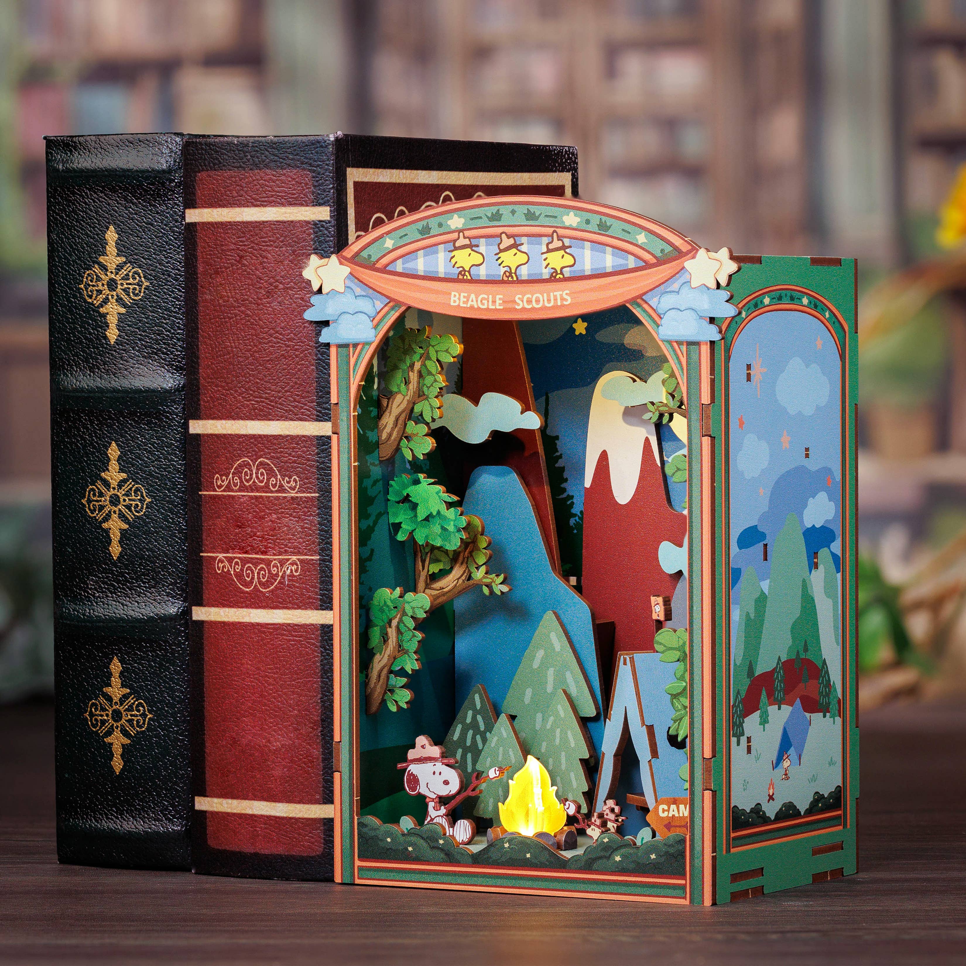 Peanuts Beagle Scouts DIY Miniature Book Nook Kit