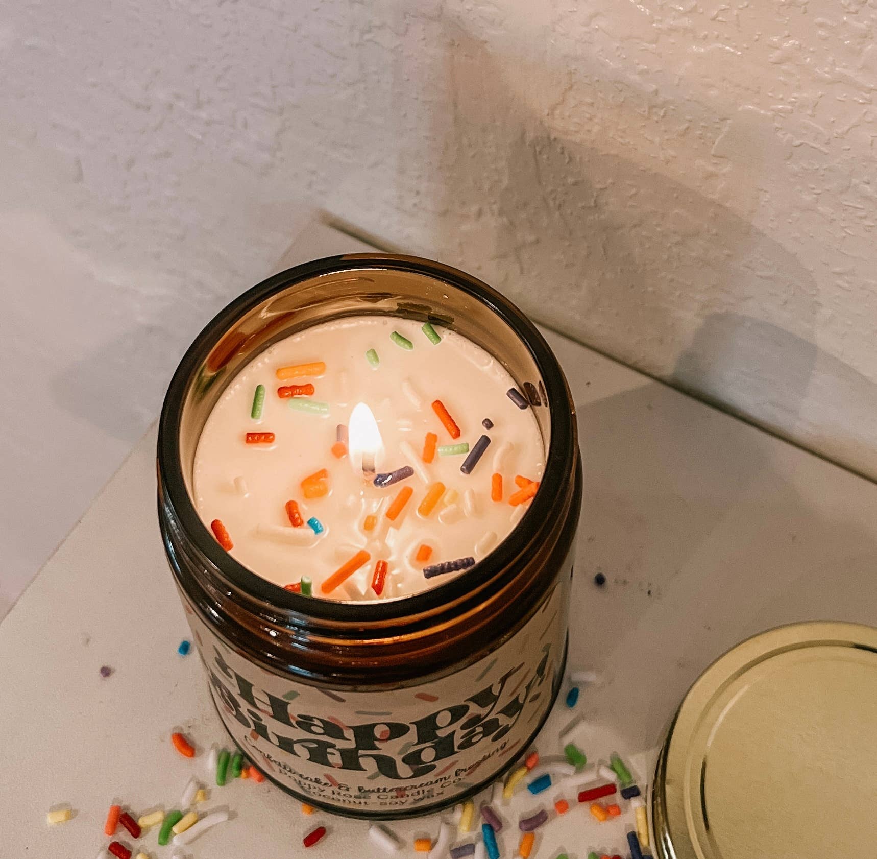 Happy Birthday! Confetti Cake scented 8 oz candle 