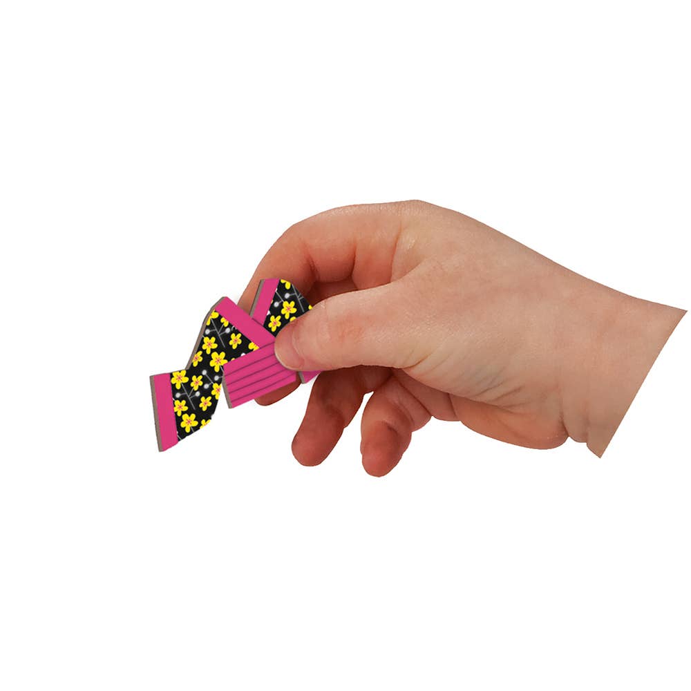 Magneti'book: Girl's Costumes