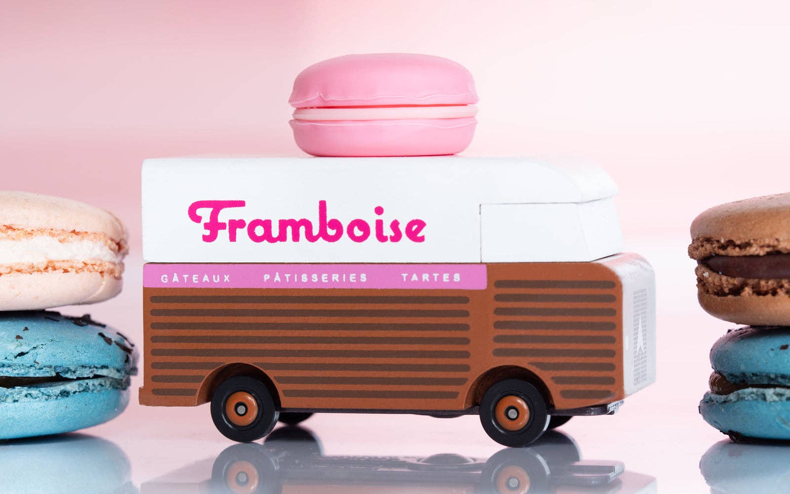 Framboise Macaron Van