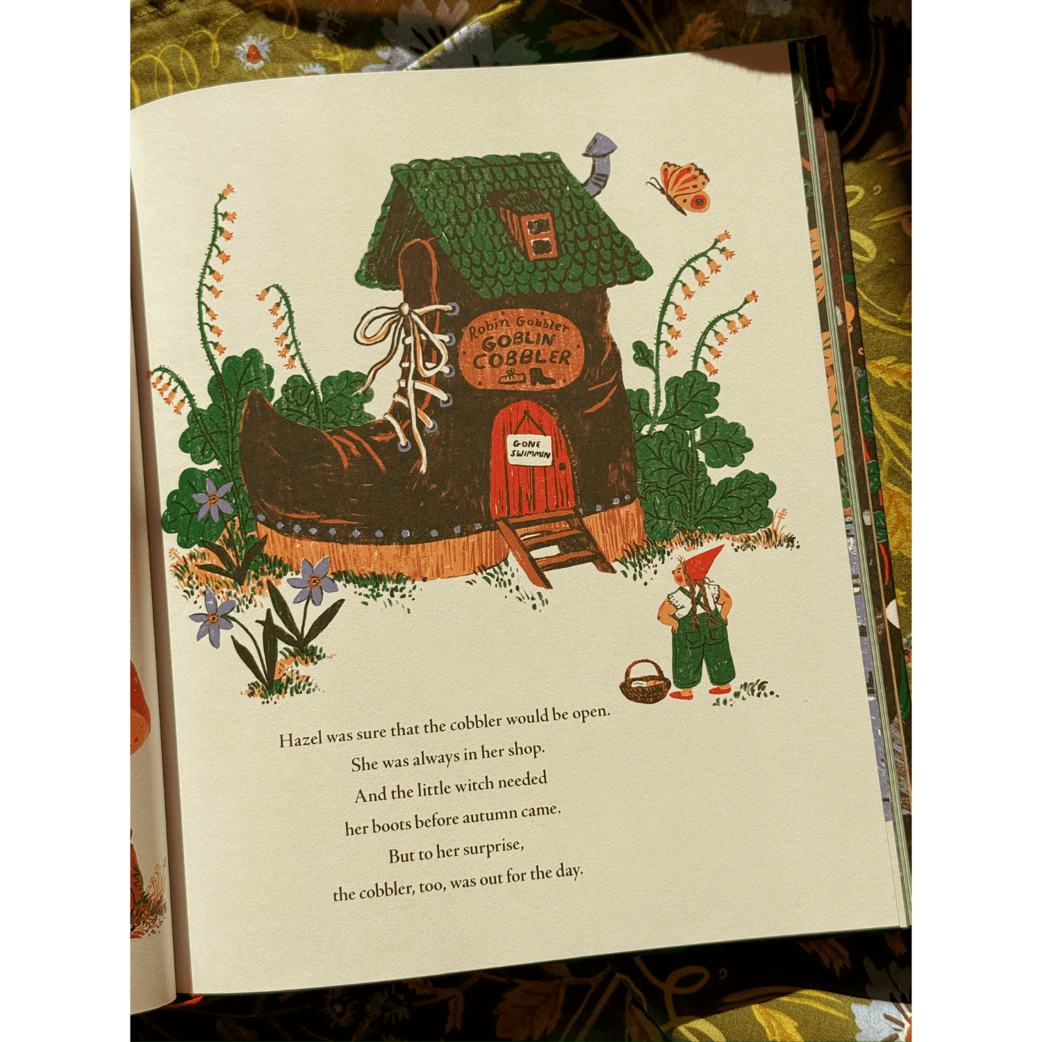 little-witch-hazel-forest-book-page-shoe.png